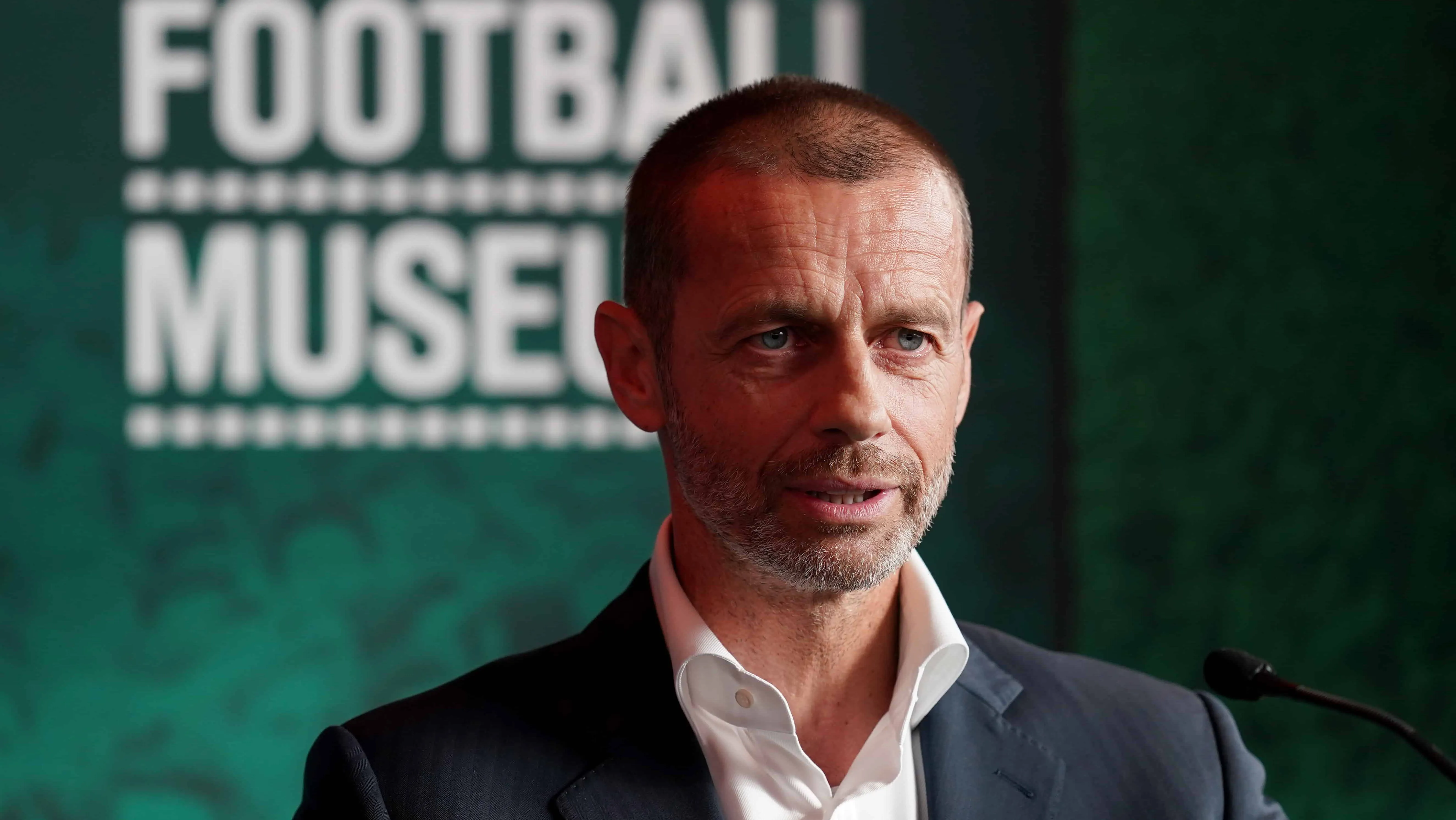Presidente da Uefa minimiza Ar&aacute;bia Saudita, mas esquece que dinheiro tamb&eacute;m cria sonhos