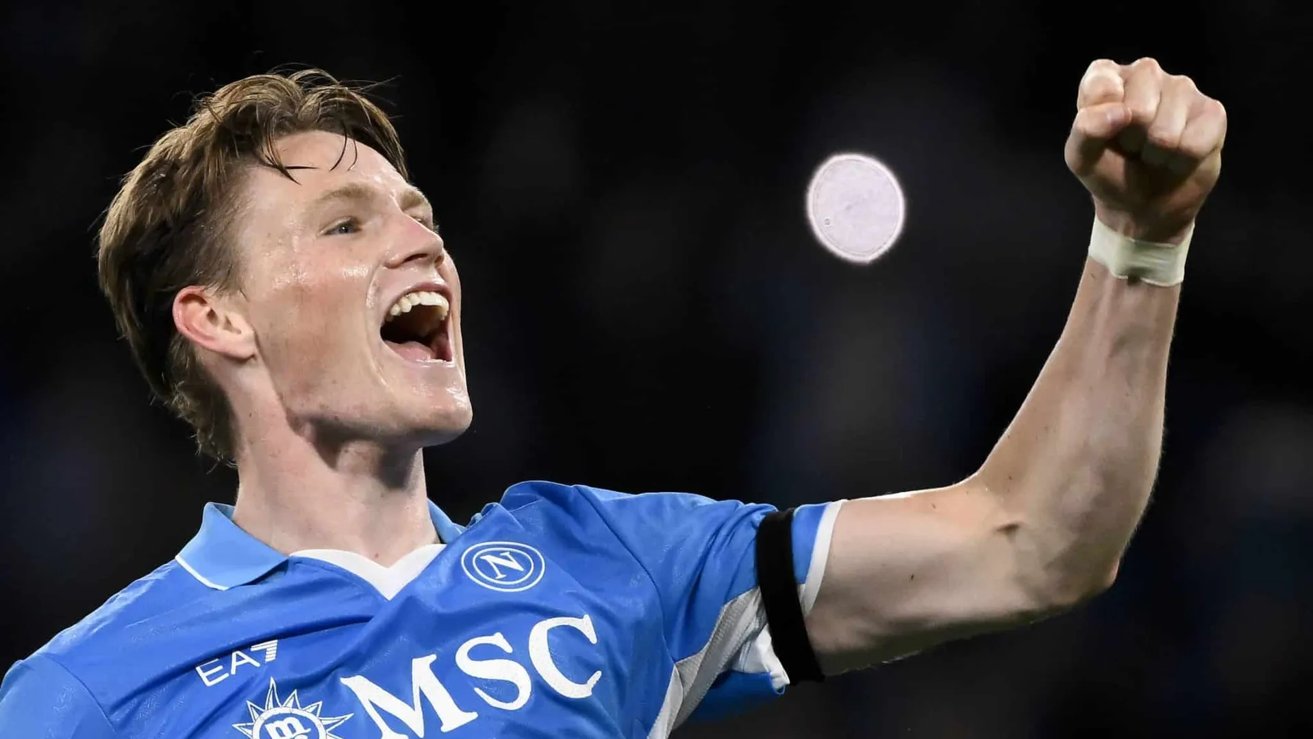 McTominay comemora gol do Napoli