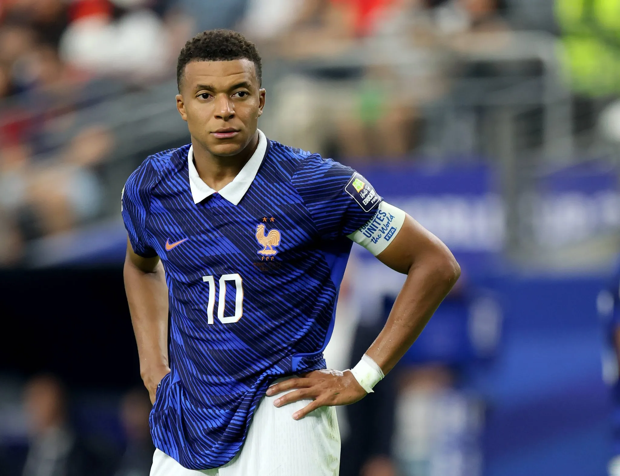 Kylian Mbapp&eacute; ap&oacute;s derrota para a Espanha na semifinal da Copa do Mundo (Foto: IMAGO / APL)