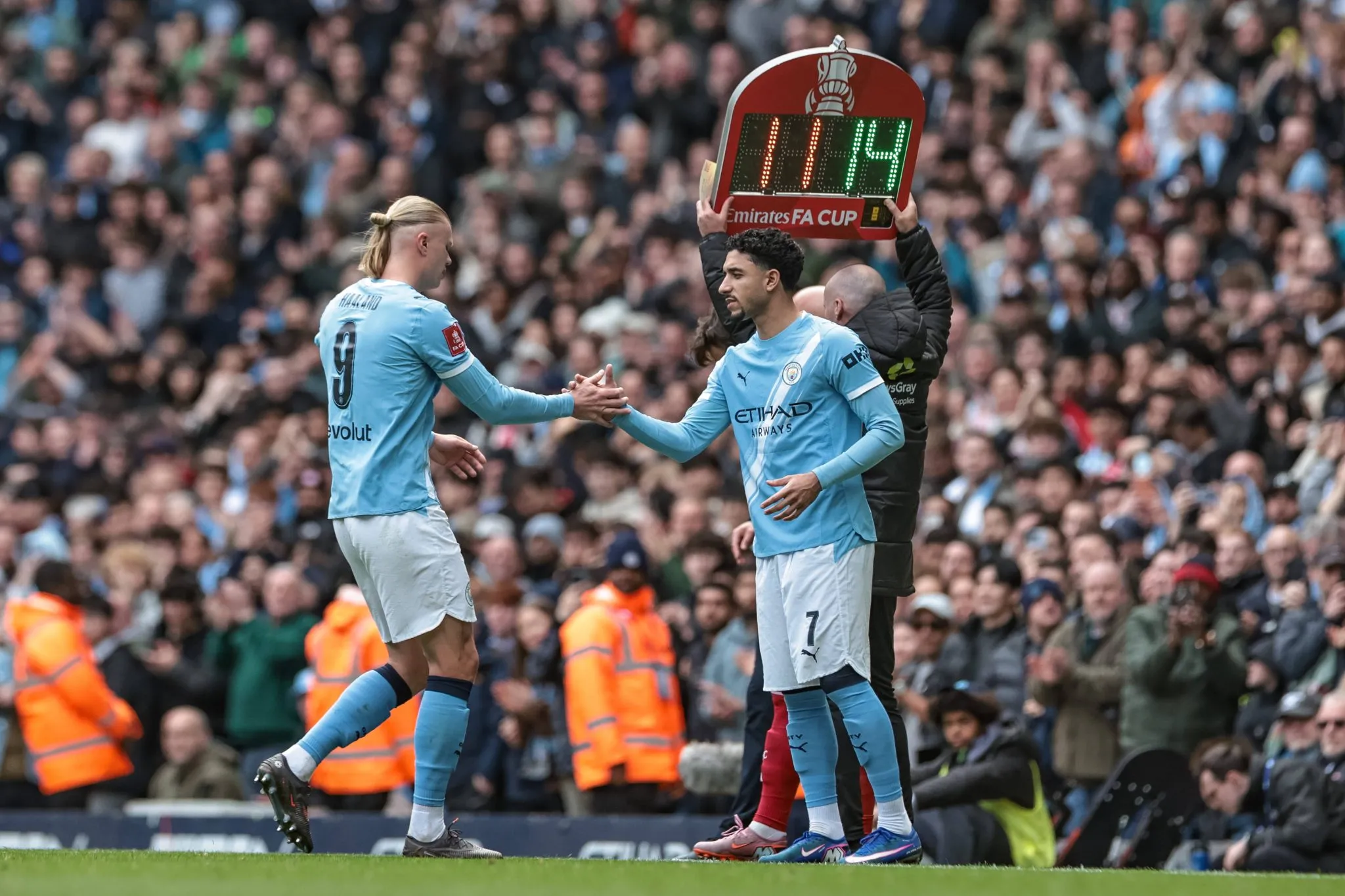 Marmoush substitui Haaland no City em jogo da FA Cup