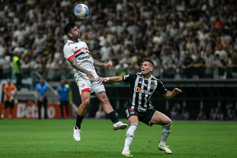 Liziero foi surpresa de Zubeld&iacute;a contra o Atl&eacute;tico-MG