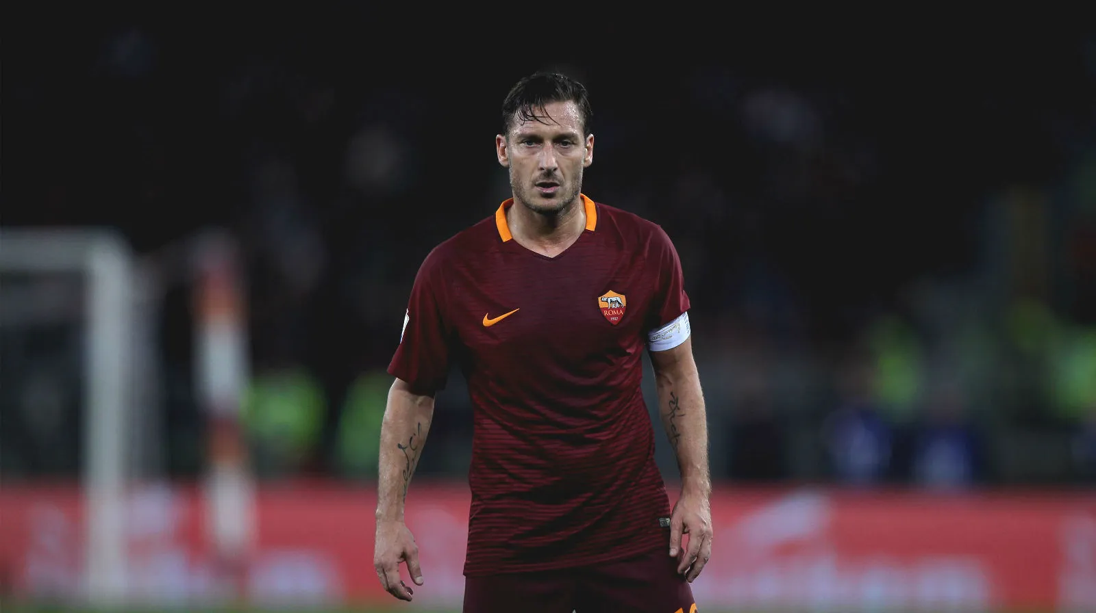 O her&oacute;i de sempre: Nos acr&eacute;scimos, Totti classifica a Roma, que pegar&aacute; a Lazio na copa