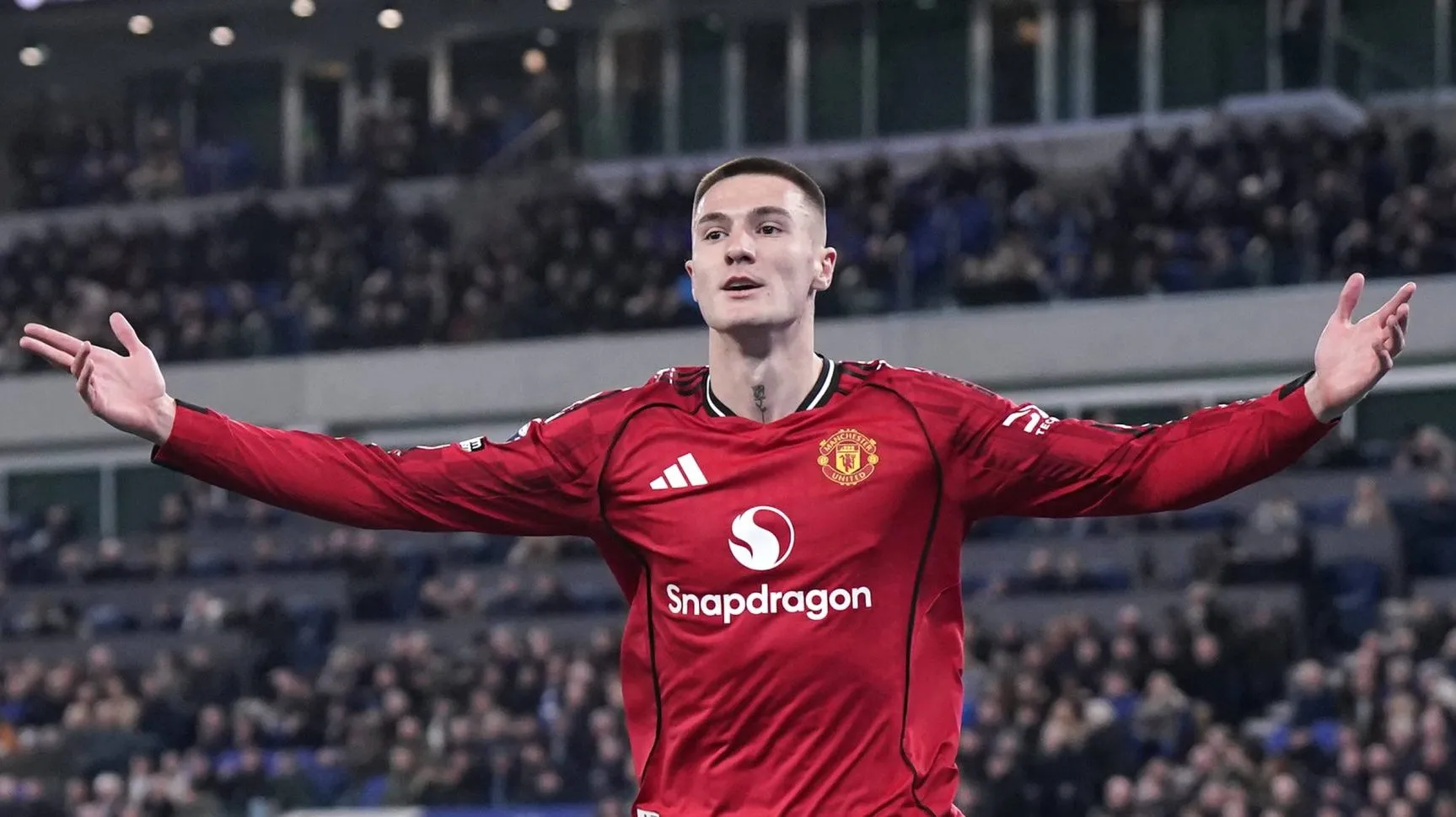 Sesko celebra gol do Manchester United