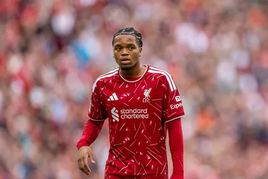 Liverpool: Por que grande joia do elenco n&atilde;o tem certeza sobre novo contrato
