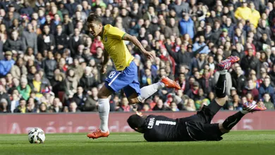 Em jogo de testes no ataque, apenas Firmino aproveitou chance de mostrar seu futebol