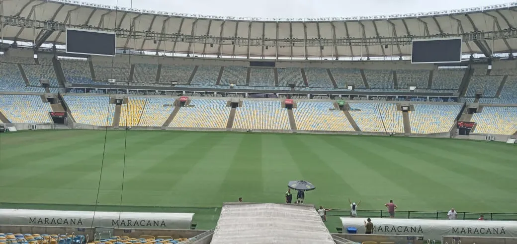 Riscos d&atilde;o resultado, mas gramado do Maracan&atilde; ainda n&atilde;o est&aacute; 100% para 2024