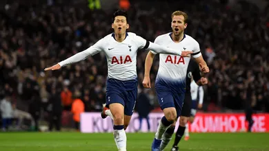 Tottenham deu um banho de bola no Chelsea, que perde a primeira com Sarri