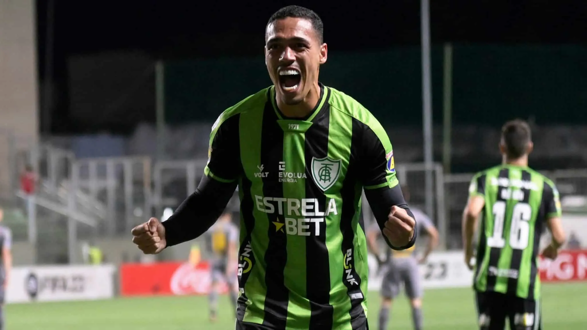 Am&eacute;rica Mineiro abriu a Copa Sul-Americana com uma noite m&aacute;gica: 4 x 1 sobre o Pe&ntilde;arol