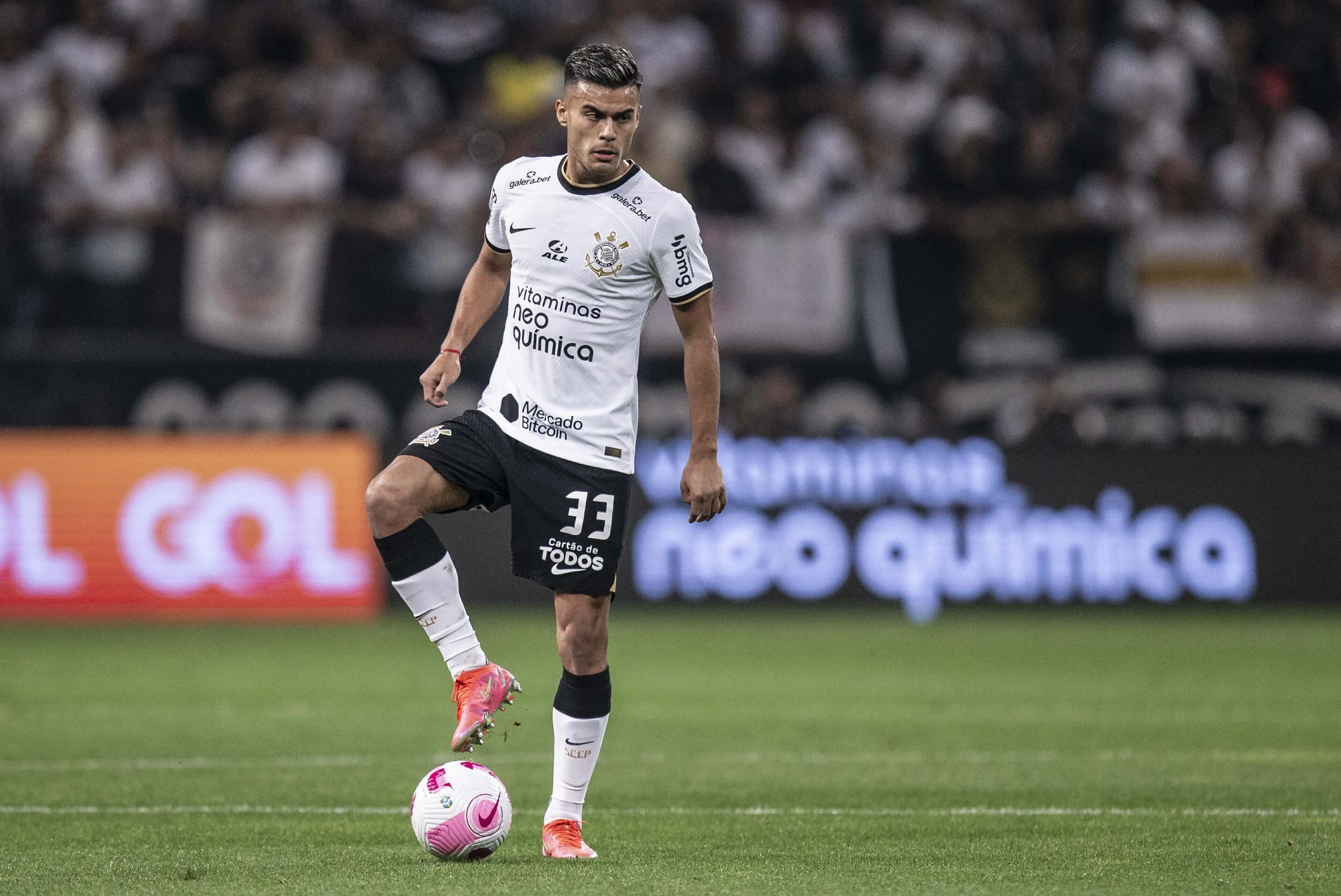 A solu&ccedil;&atilde;o para o problema de Mano Menezes no Corinthians pode estar no elenco e sumido h&aacute; 40 dias