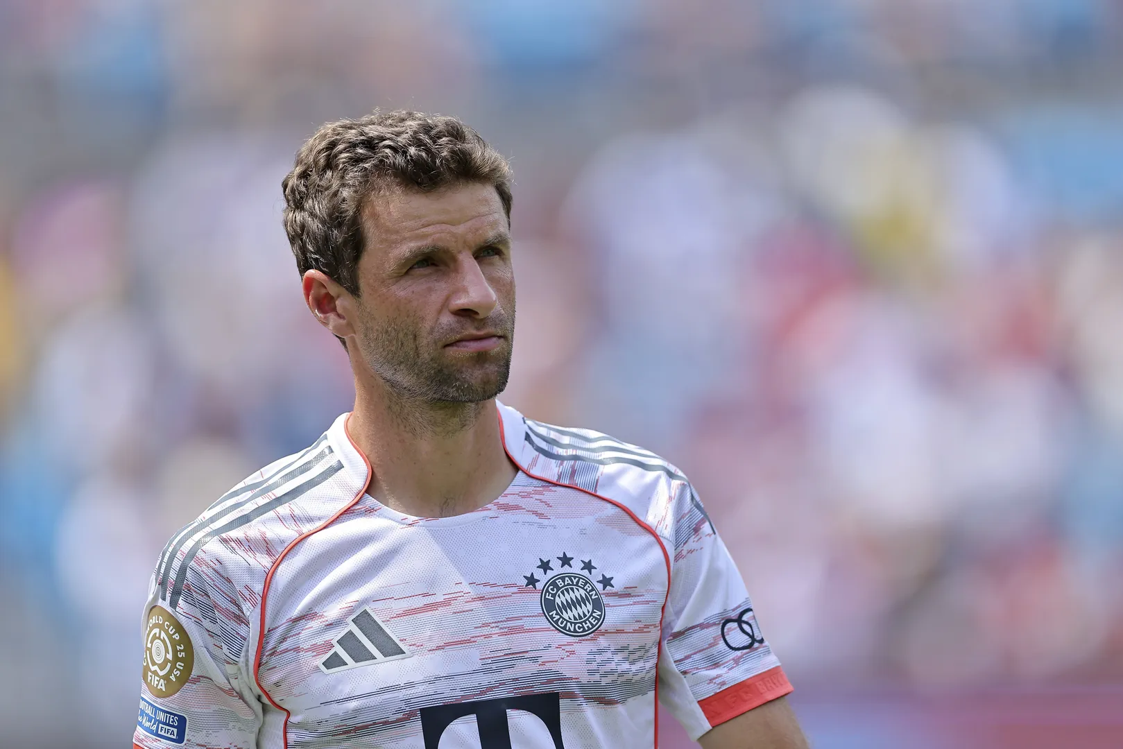 Thomas M&uuml;ller durante jogo contra o Benfica