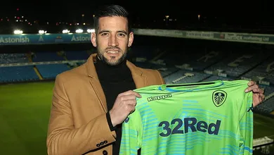 Terceiro goleiro no Real Madrid, Kiko Casilla vai para o Leeds de Bielsa, l&iacute;der da segunda divis&atilde;o