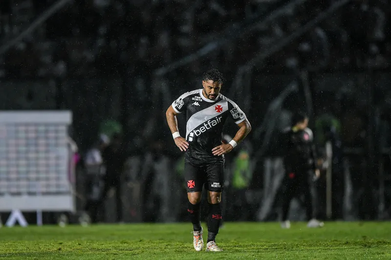 Vasco ainda tem nove jogos at&eacute; o fim da temporada