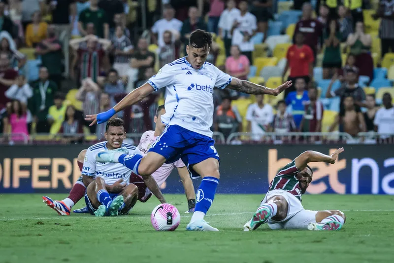 Kaio Jorge perdeu chance clara de gol, que poderia ter aberto o placar para o Cruzeiro