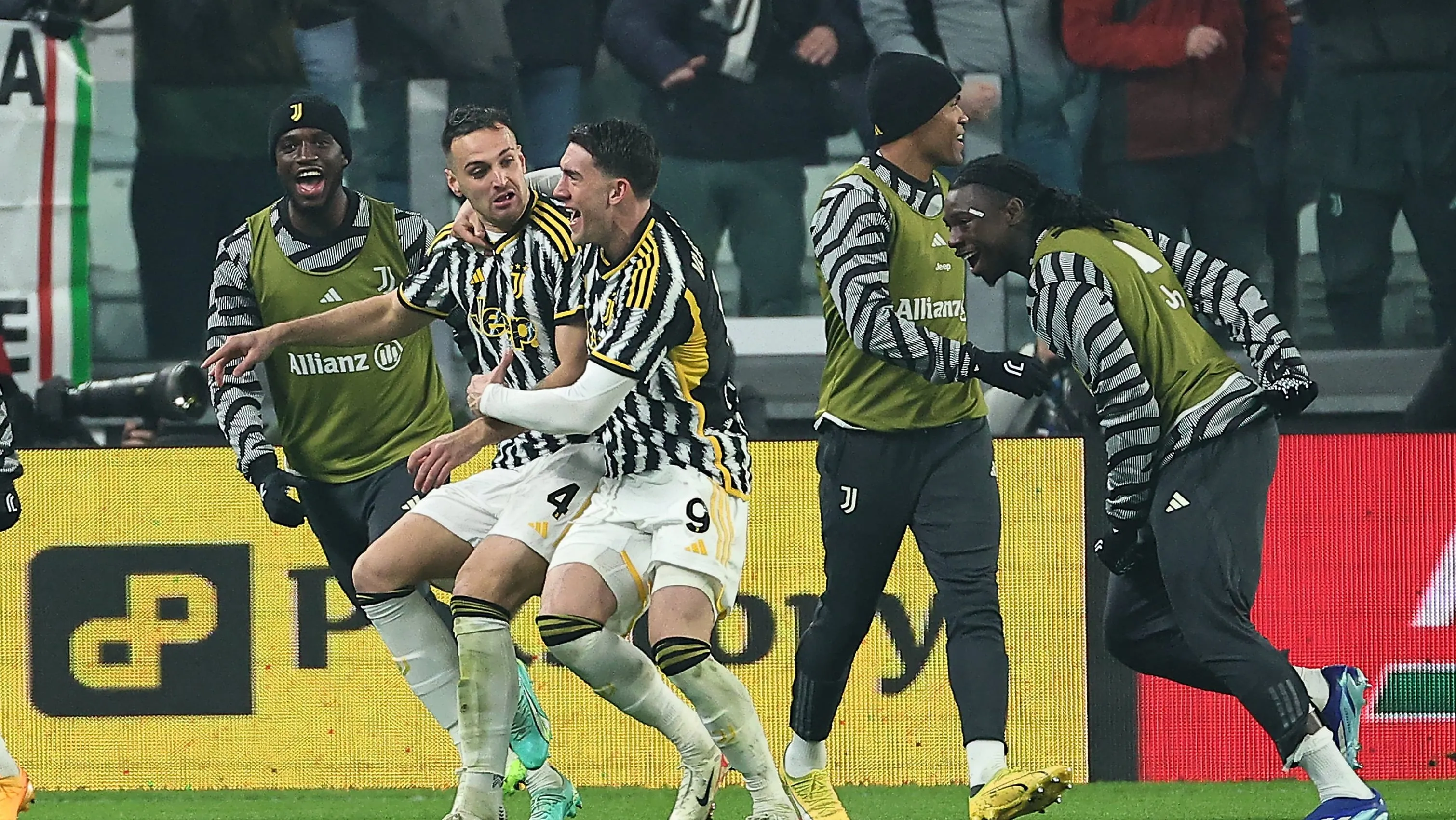 Juventus de Allegri segue a mesma pasmaceira, vence um Napoli ineficiente no ataque e joga press&atilde;o para Inter