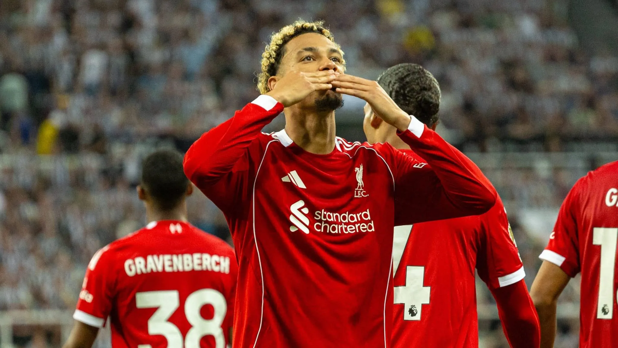 Liverpool vence de novo no &lsquo;modo Premier League&rsquo;, mas isso n&atilde;o pode virar a t&ocirc;nica da temporada