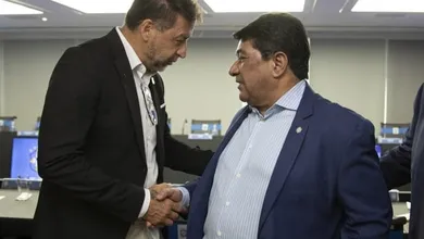Corinthians d&aacute; ultimato &agrave; CBF para n&atilde;o ter nome citado em v&atilde;o em pol&ecirc;micas sobre arbitragem