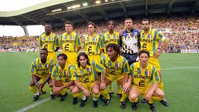 Uma aula de futebol-arte esquecida na d&eacute;cada de 1990: 25 anos do Nantes que deslumbrou a Fran&ccedil;a