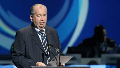 O poder de Burzaco na AFA o permitia mudar hor&aacute;rios dos jogos com aval de Grondona