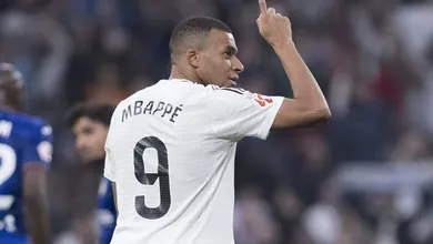 Por que &oacute;tima atua&ccedil;&atilde;o de Mbapp&eacute; pode criar problema para Vini Jr no Real Madrid