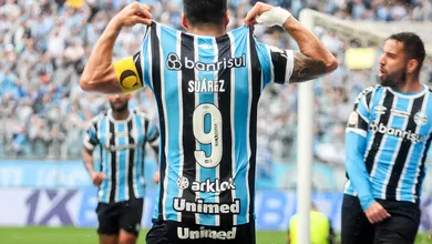 Gr&ecirc;mio demonstra versatilidade e alterna esquemas para vencer o Cuiab&aacute; na Arena