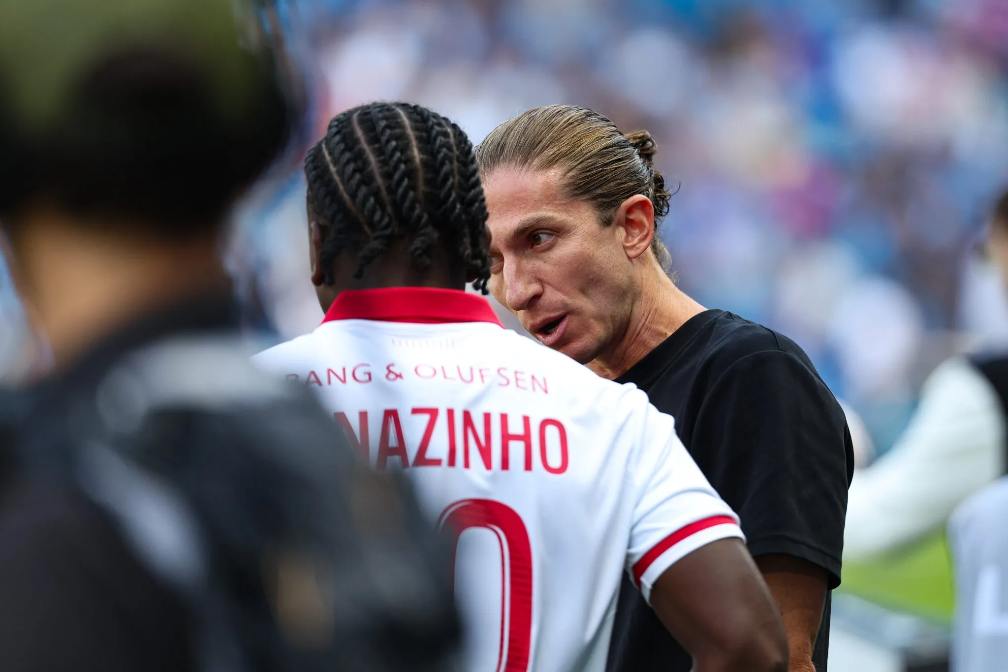 Filipe Lu&iacute;s conversa com Nazinho em duelo entre M&ocirc;naco e Le Havre 