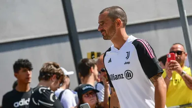 Fora dos planos da Juventus, Bonucci sequer foi inscrito na Serie A