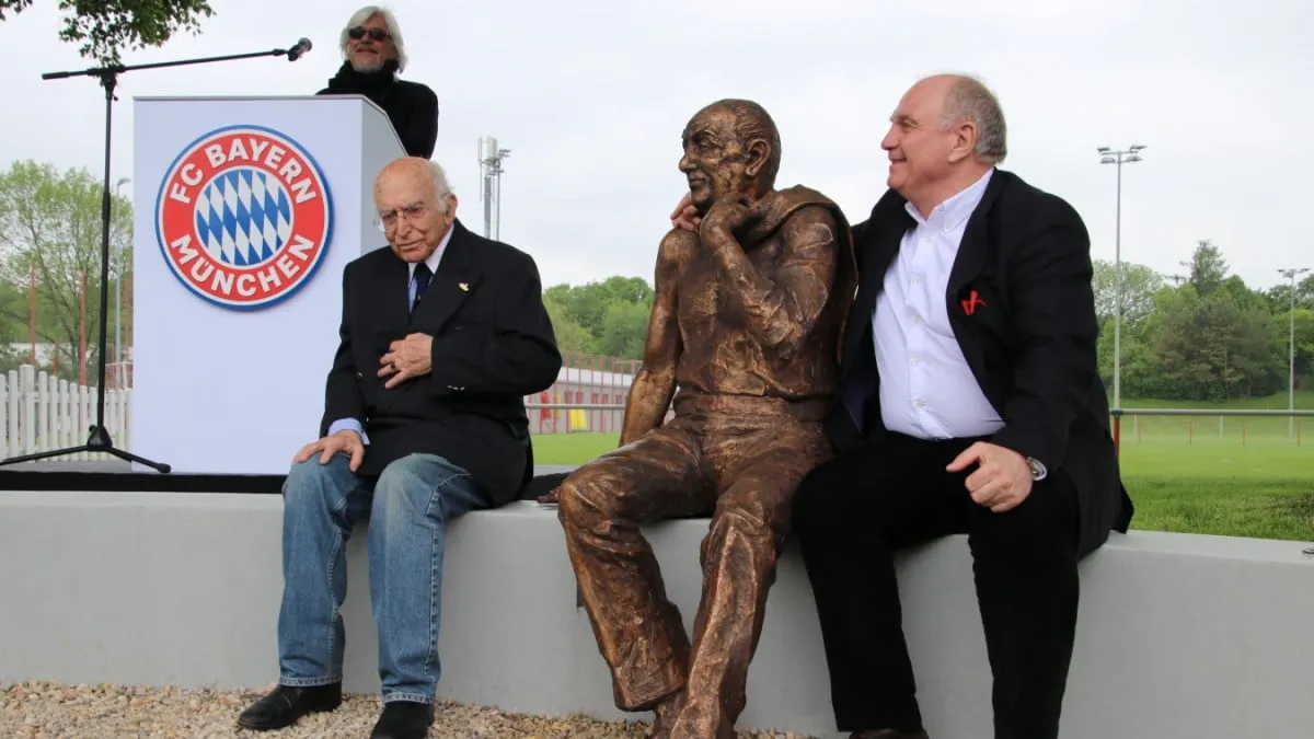 O Bayern inaugurou uma est&aacute;tua de Kurt Landauer, o presidente que foi perseguido pelo nazismo e que modernizou o clube