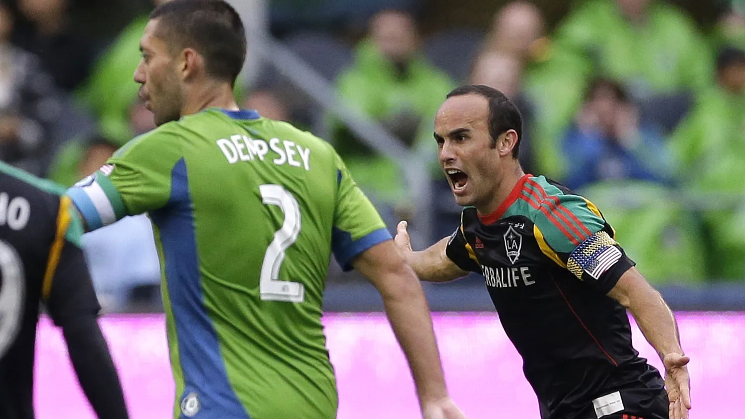 Donovan n&atilde;o recebeu muito carinho de Seattle no seu &uacute;ltimo jogo de temporada regular