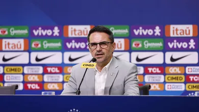Clube do Brasileir&atilde;o procura Rodrigo Caetano e dirigente define futuro