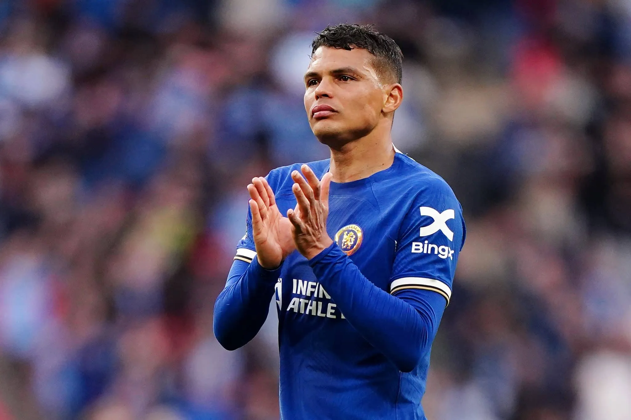 &lsquo;Amor indescrit&iacute;vel&rsquo;: Chelsea oficializa sa&iacute;da de Thiago Silva