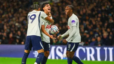 Xabi Alonso se complica sem Jo&atilde;o Pedro, goleiro falha feio e Chelsea perde para o Tottenham