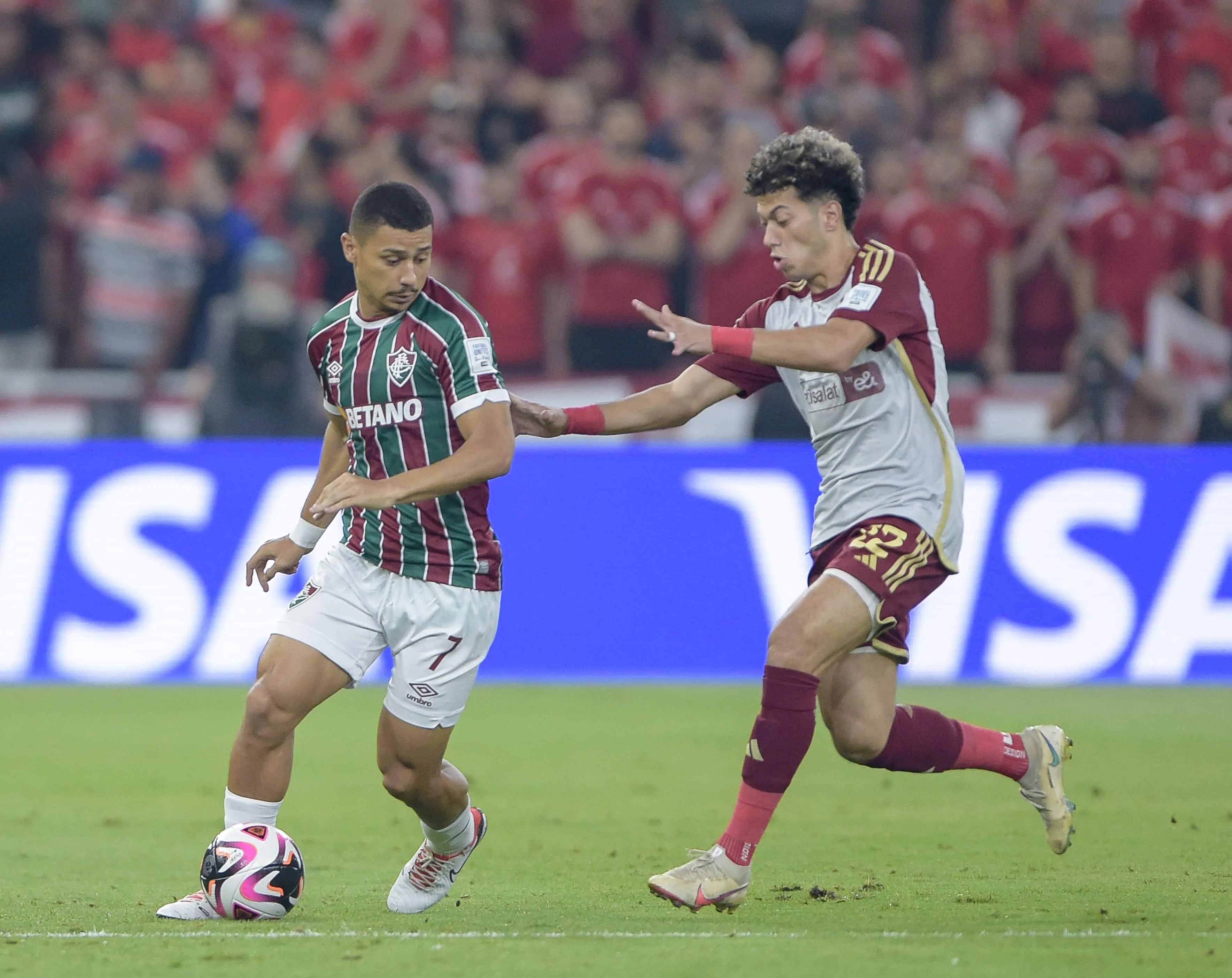 Andr&eacute; despista sobre futuro e revela tratamento intensivo para jogar Mundial de Clubes pelo Fluminense
