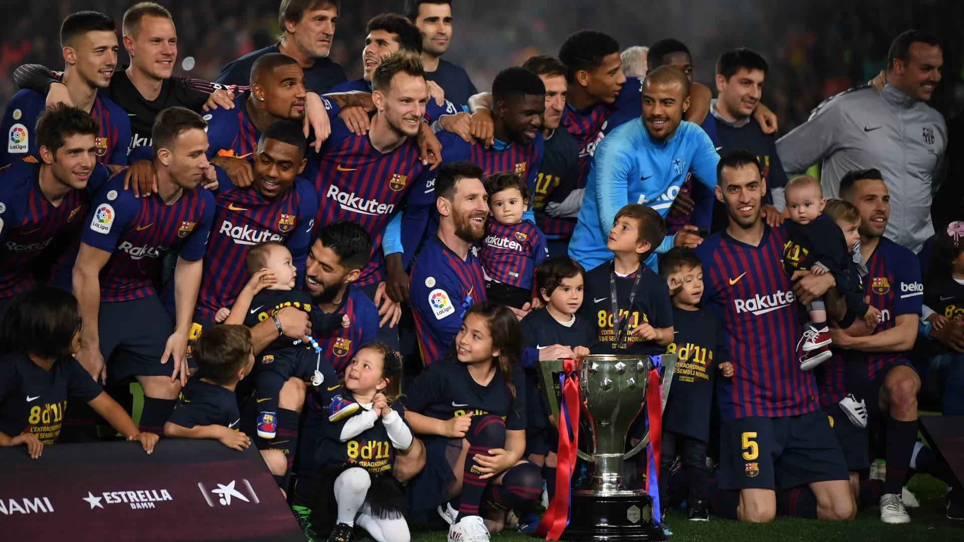 Barcelona lidera ranking de faturamento pela primeira vez, enquanto o Tottenham desbanca rivais londrinos