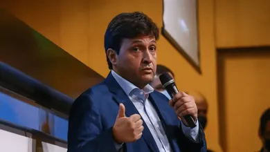 Presidente amplia crise com ofensas a jornalistas e obriga Gr&ecirc;mio a vencer o Cruzeiro