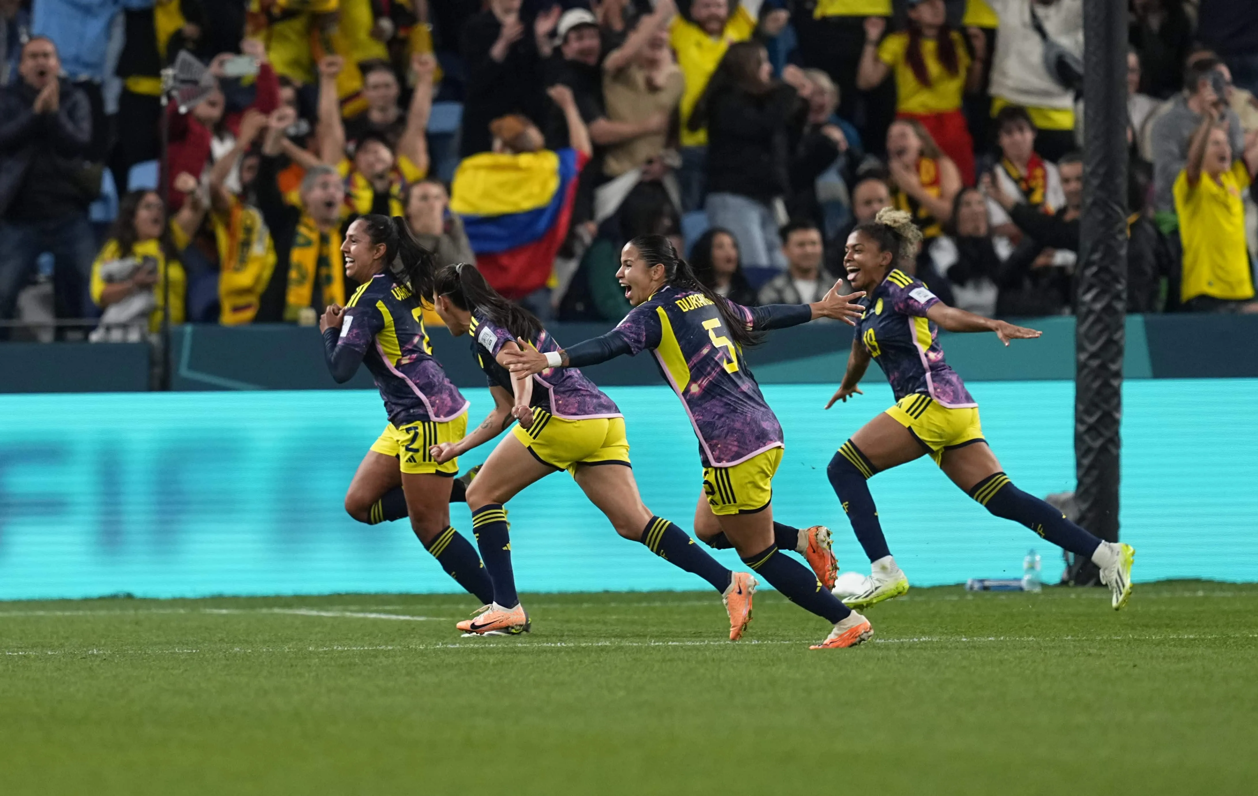 Do amador &agrave; sele&ccedil;&atilde;o: crescimento do futebol feminino na Col&ocirc;mbia amea&ccedil;a hegemonia sul-americana do Brasil