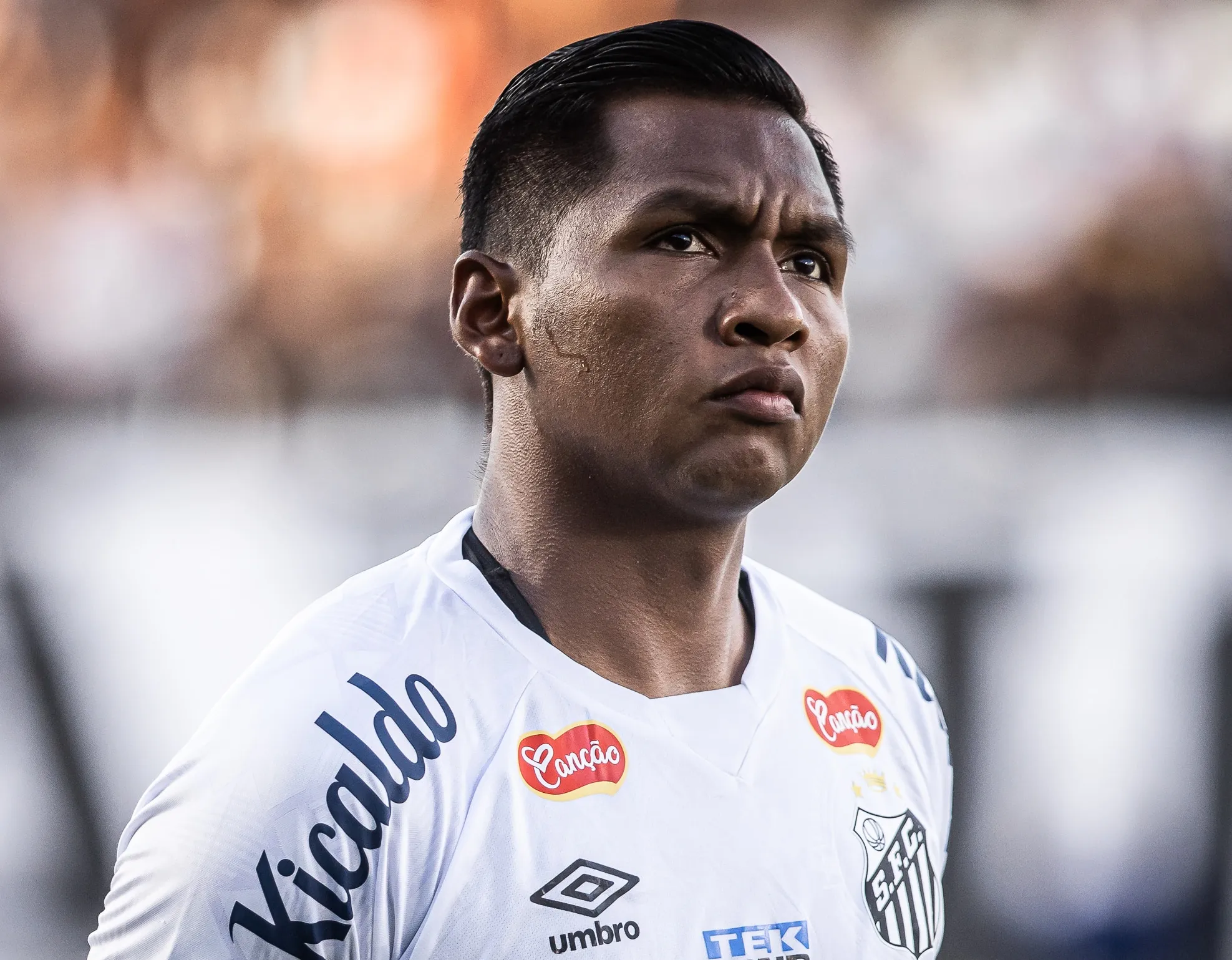 Autor de gol diante do Guarani, Morelos ter&aacute; sequ&ecirc;ncia como titular do Santos