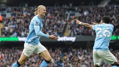 Haaland com recordes e assist&ecirc;ncia de Savinho marcam vit&oacute;ria que leva o Manchester City &agrave; lideran&ccedil;a