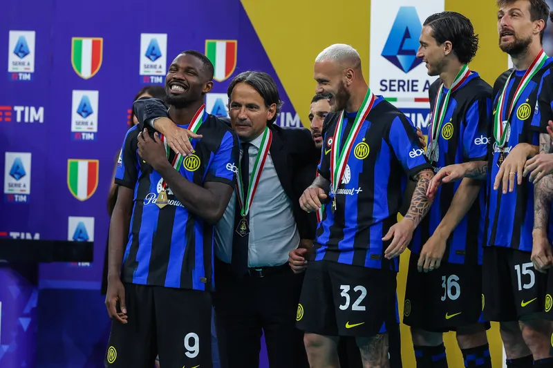 Foto: (IconSport) - Internazionale comemora t&iacute;tulo da Serie A 2023/24