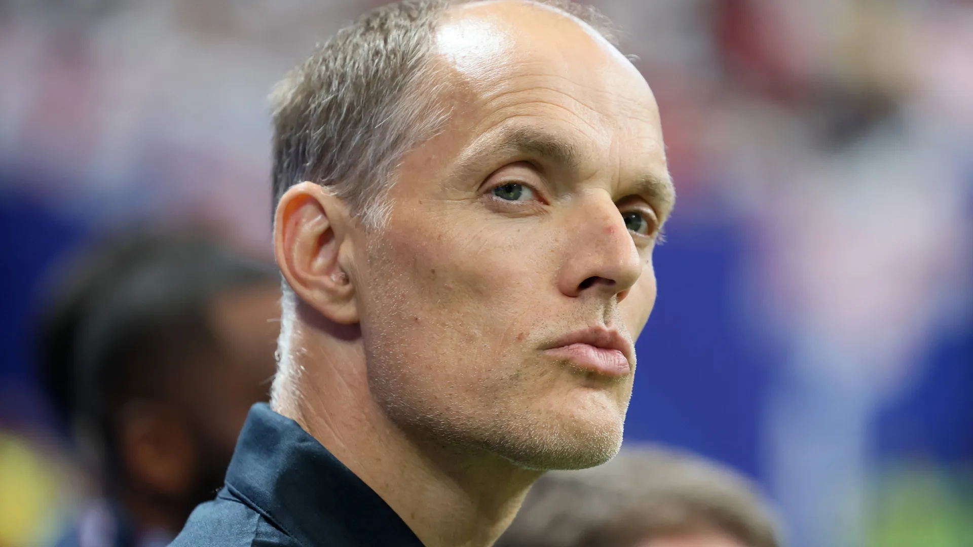 Thomas Tuchel, t&eacute;cnico da Inglaterra, na beira do campo antes da partida entre Inglaterra e Rep&uacute;blica Democr&aacute;tica do Congo pelos 32-avos de final da Copa do Mundo FIFA 2026, no Atlanta Stadium, em Atlanta, nos Estados Unidos, em 1&ordm; de julho de 2026.