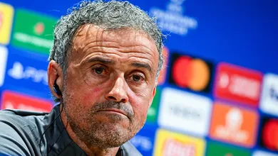 Luis Enrique alfineta &lsquo;recorde&rsquo; de Ter Stegen e garante PSG em cima do Barcelona