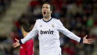 Higua&iacute;n ofusca C.Ronaldo na goleada do Real Madrid