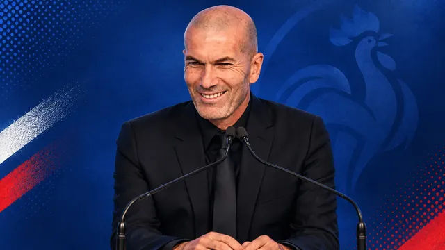 Zidane avalia It&aacute;lia do passado e presente e responde sobre cabe&ccedil;ada em Materazzi