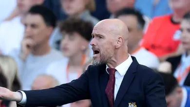 Ten Hag revela conflito com donos do United antes renovar seu contrato