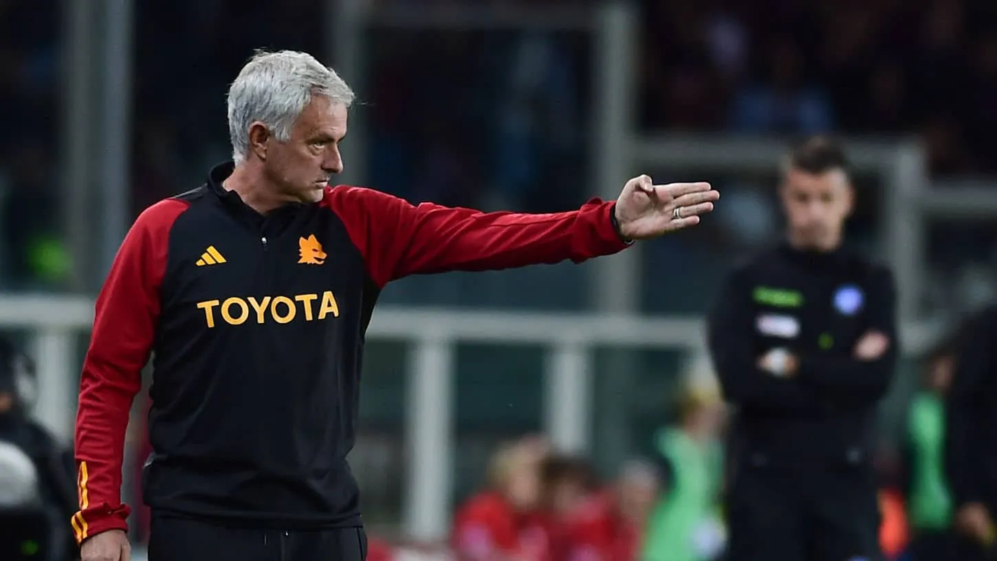Mourinho resume seu pensamento: &ldquo;Vencer &eacute; o mais importante, n&atilde;o vender filosofia ou desculpas&rdquo;