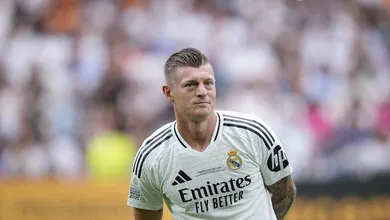 &lsquo;N&atilde;o ouvi nada, ent&atilde;o Ancelotti ligou&rsquo;: Como o Manchester United perdeu Kroos para o Real Madrid