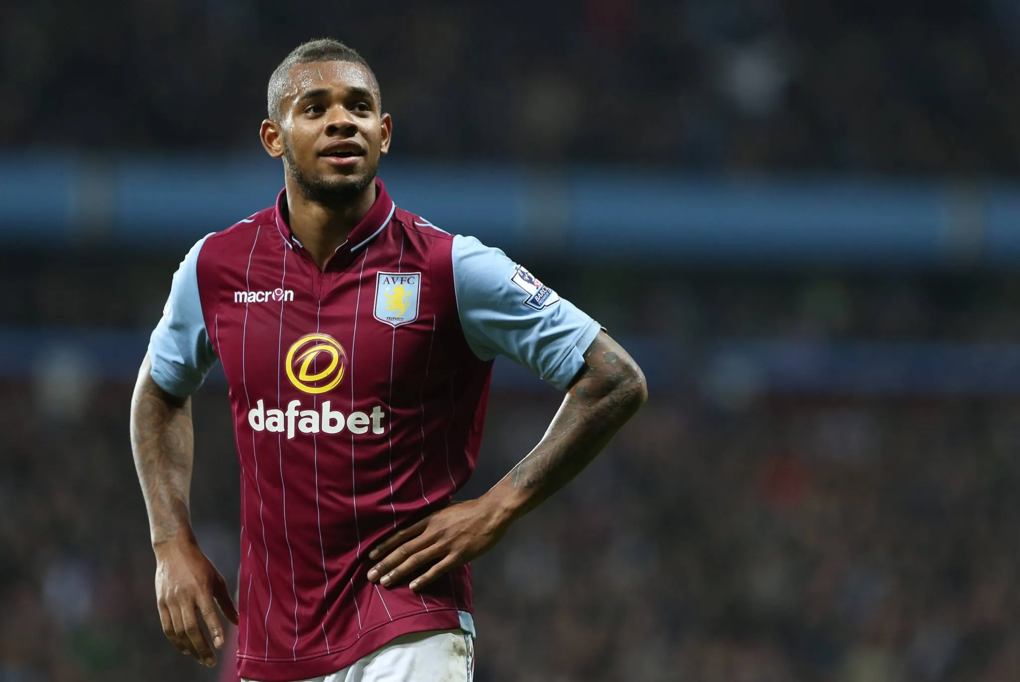Leandro Bacuna em atua&ccedil;&atilde;o pelo Aston Villa (Foto: IMAGO / Uk Sports Pics Ltd)