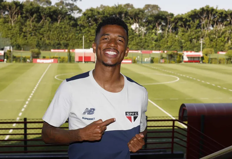 Marcos Ant&ocirc;nio &eacute; apresentado pelo S&atilde;o Paulo