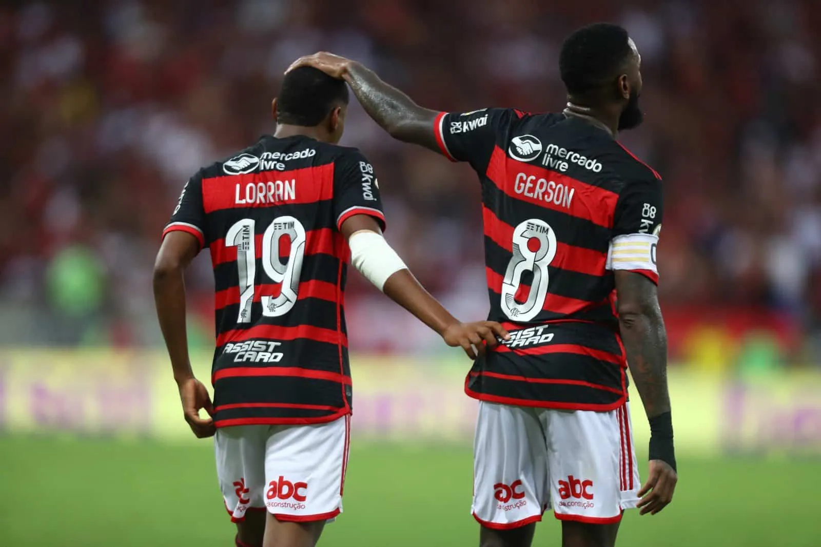 Flamengo conta com brilho de joia para transformar protesto em festa contra o Corinthians