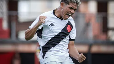 Em jogo com clima de cl&aacute;ssico, Vasco vence o Flamengo-SP e avan&ccedil;a na Copinha
