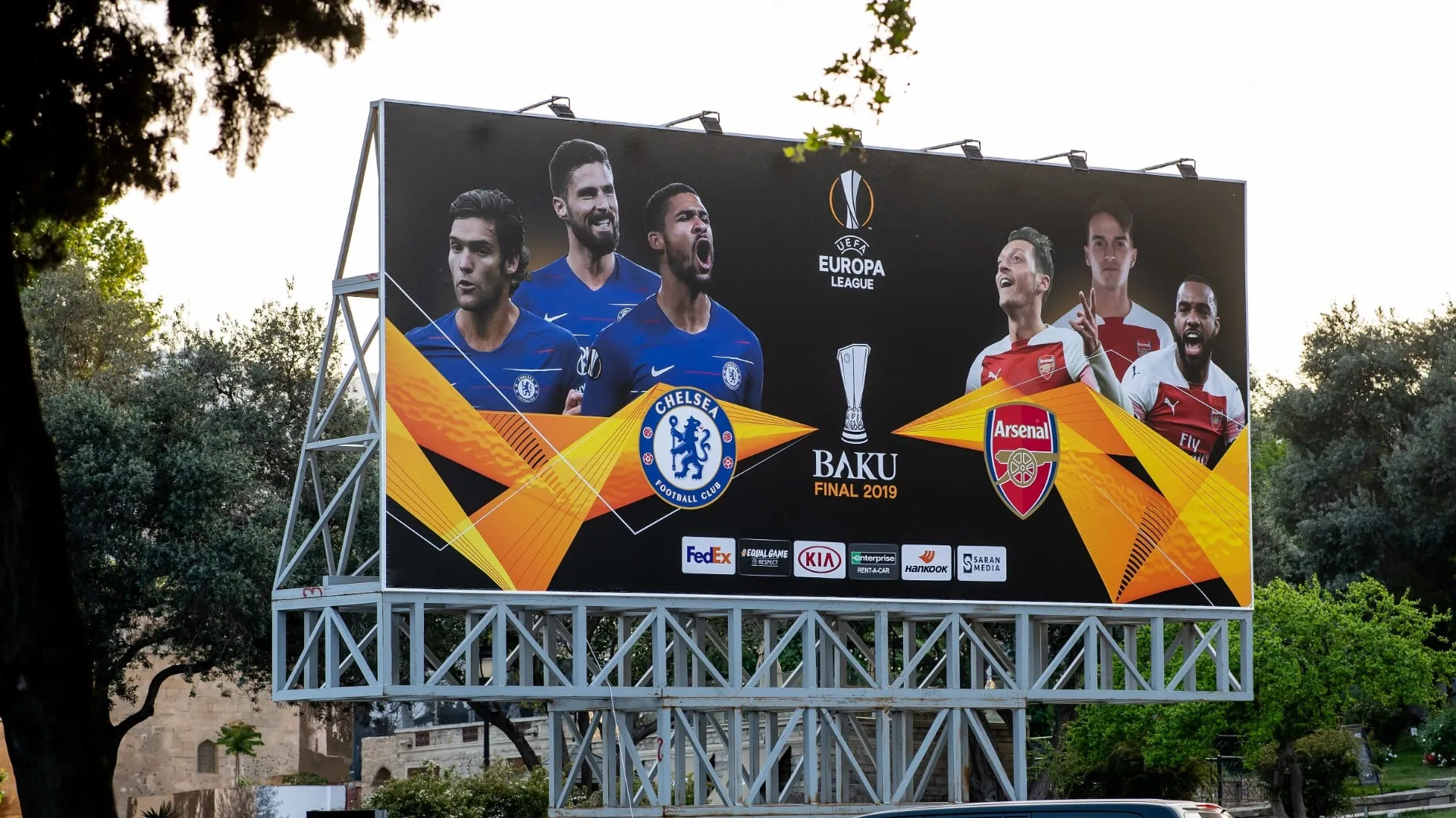 Resposta da Uefa ao Arsenal sobre ingressos para Baku &eacute; aula sobre problemas de uma final em jogo &uacute;nico